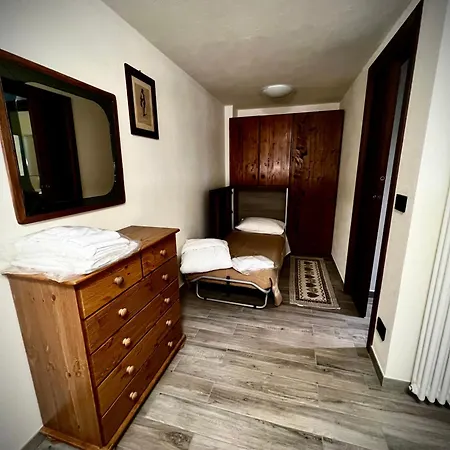 아파트 La Maison Du Faux Monneyeur *