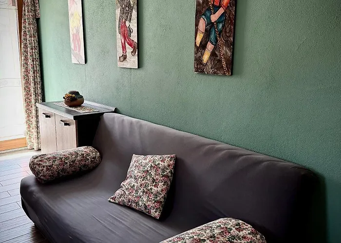 La Maison Du Faux Monneyeur *